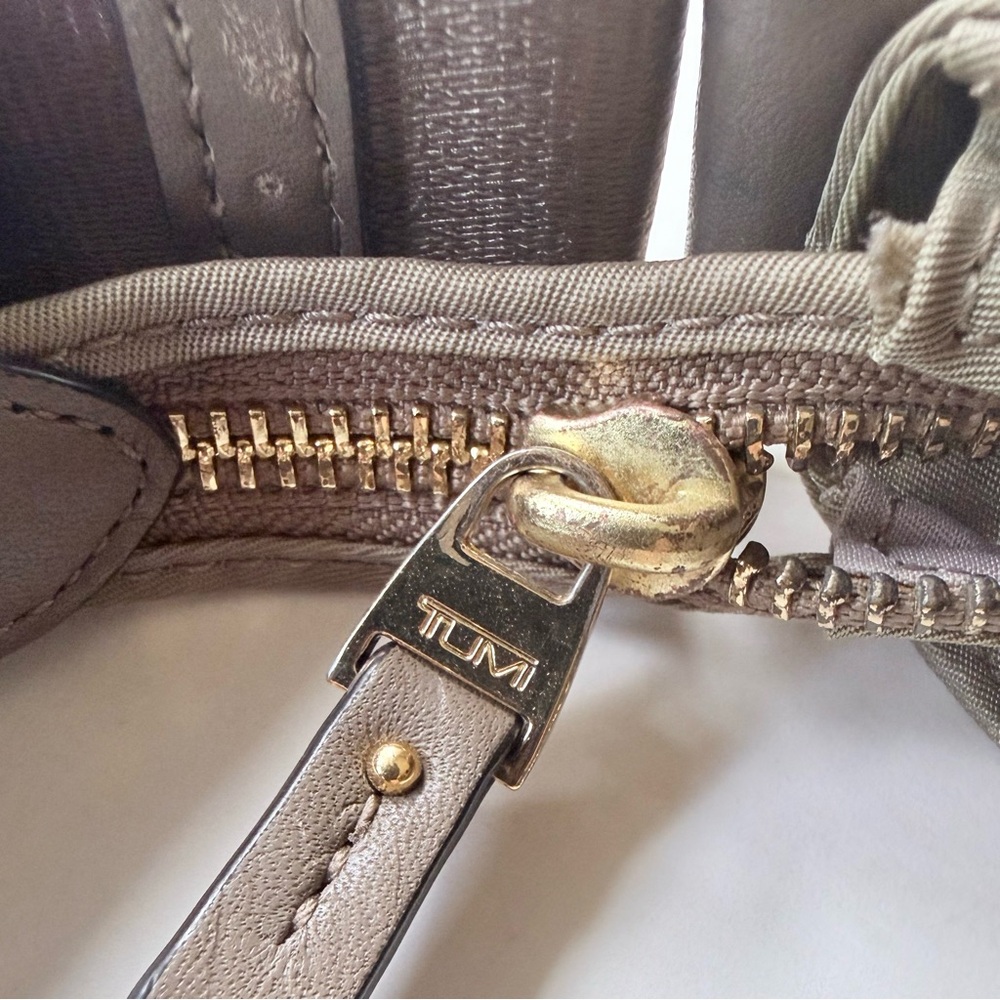 Tumi Voyageur Capri Crossbody Bag in Taupe / Beige / Khaki w/ Gold Hardware - Picture 13 of 16